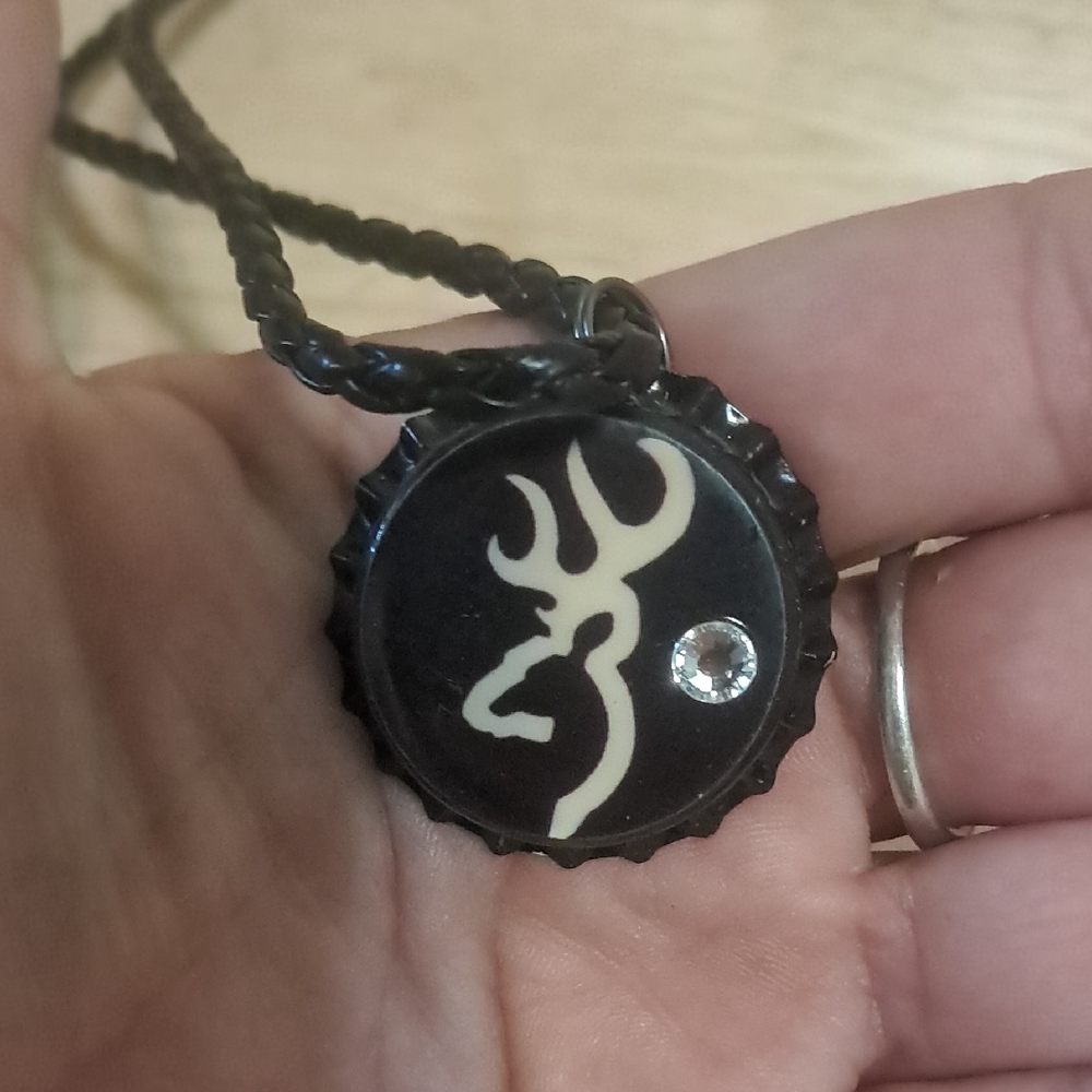 Black Pendant Necklace with Cream Design